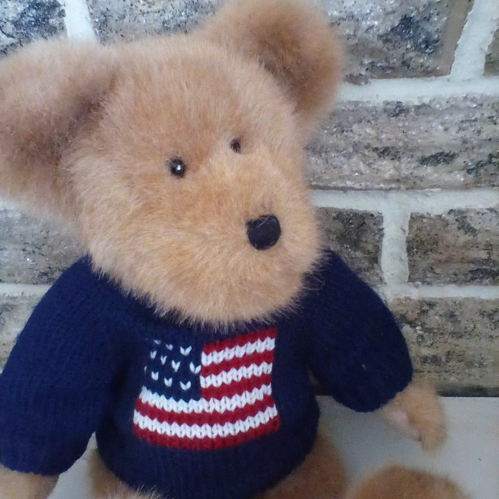 Boyd's bear - Picture 2 of 4